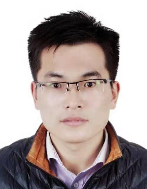 李龙飞
